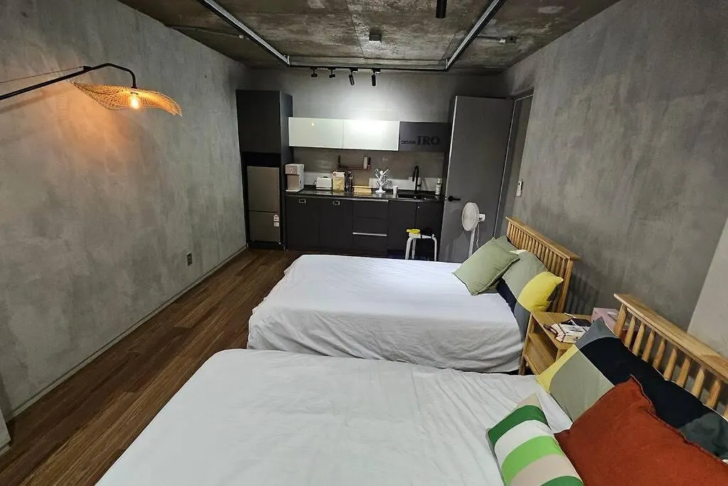 Stay Homnibus Seoul Villa